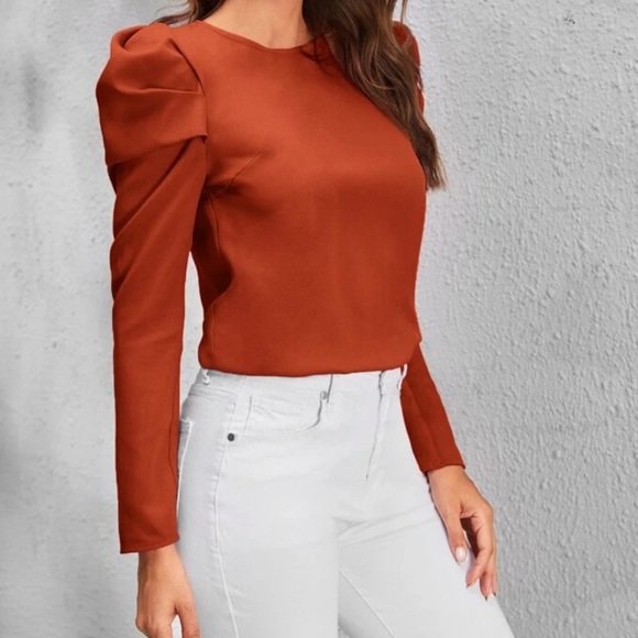 Boho gigot sleeve keyhole back blouse - Picture 13 of 16